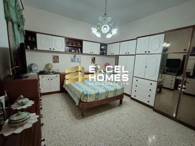 Proprjetà f' St. Paul's Bay