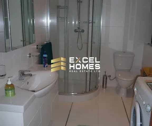 Proprjetà f' St. Paul's Bay