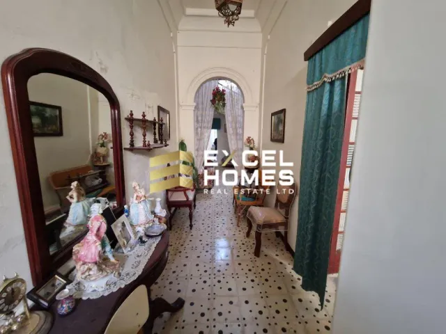 Нерухомість у Għarb