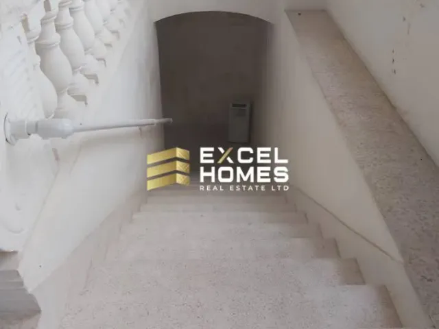 Proprjetà f' San Lawrenz