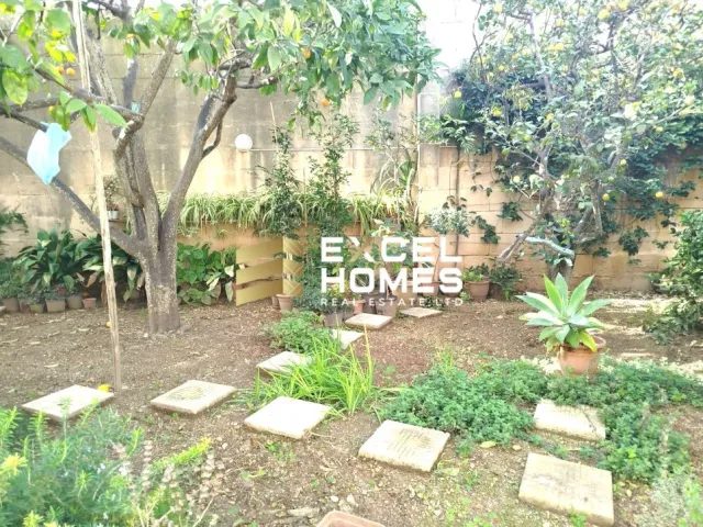 Proprjetà f' Attard