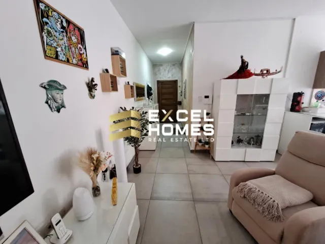 Недвижимость в Għaxaq