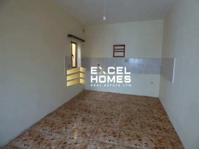 Недвижимость в Għaxaq